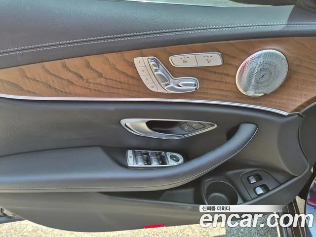 Mercedes-Benz E-Class W213 2021 Синий из Кореи, фото 2