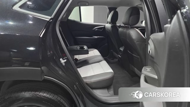Chevrolet (GM Daewoo) Trax Crossover 2024 Черный из Кореи, фото 2