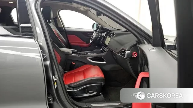 Jaguar F-PACE 2018 Серый из Кореи, фото 2