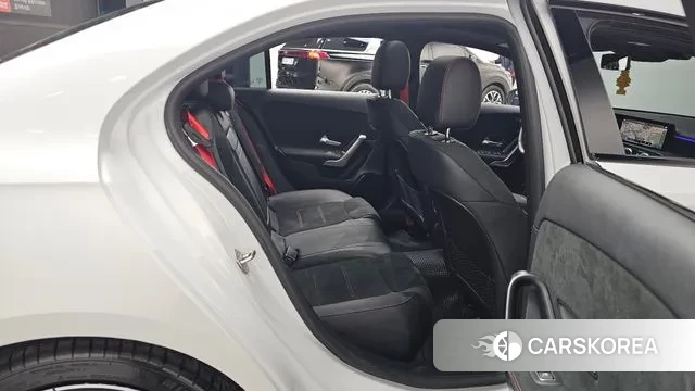 Mercedes-Benz A-Class W177 2022 Белый из Кореи, фото 2