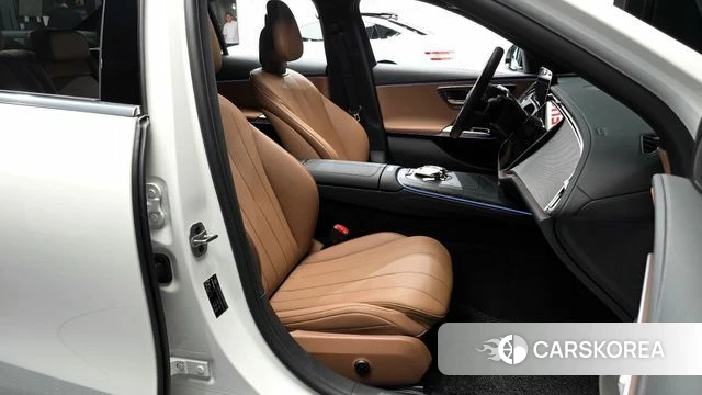 Mercedes-Benz E-Class W214 2024 Белый из Кореи, фото 2