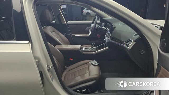 BMW 3 Series (G20) 2021 Белый из Кореи, фото 2