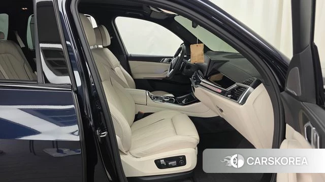BMW X5 (G05) 2025 Черный из Кореи, фото 2