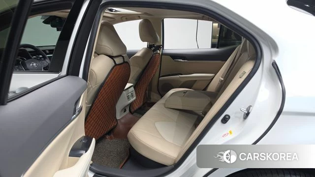 Toyota Camry (XV70) 2018 Белый из Кореи, фото 2