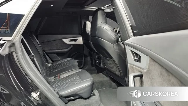 Audi Q8 (4M) 2022 Черный из Кореи, фото 2