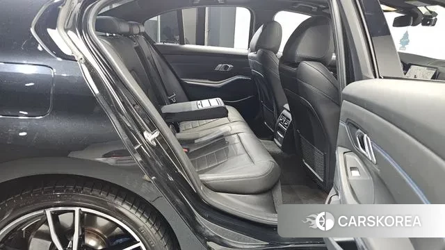 BMW 3 Series (G20) 2022 Черный из Кореи, фото 2