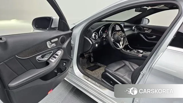 Mercedes-Benz C-Class W205 2019 Серебряный из Кореи, фото 2