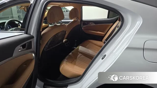 Genesis The New G70 id 2884686 из Кореи 2