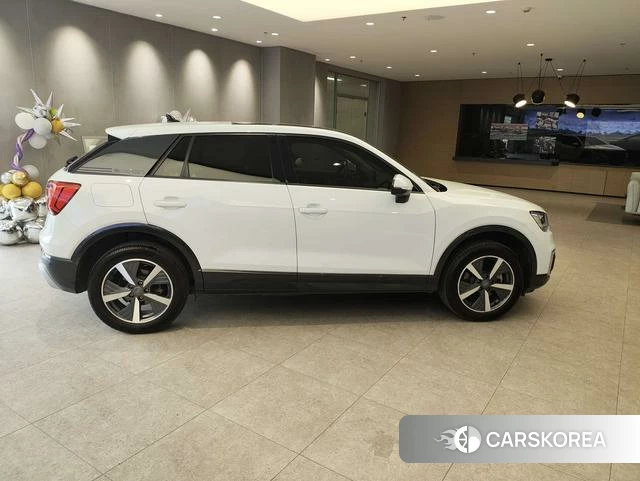 Audi Q2L e-tron 2020 Белый из Китая, фото 2