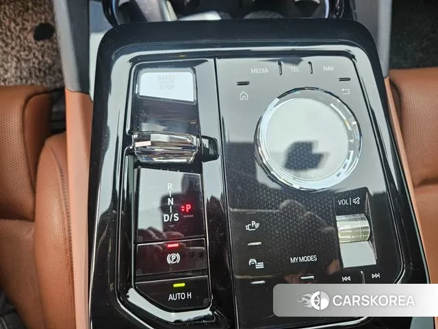 BMW 5 Series (G60) 2024 Серый из Кореи, фото 2