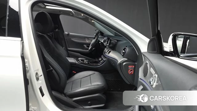 Mercedes-Benz E-Class W213 2019 Белый из Кореи, фото 2