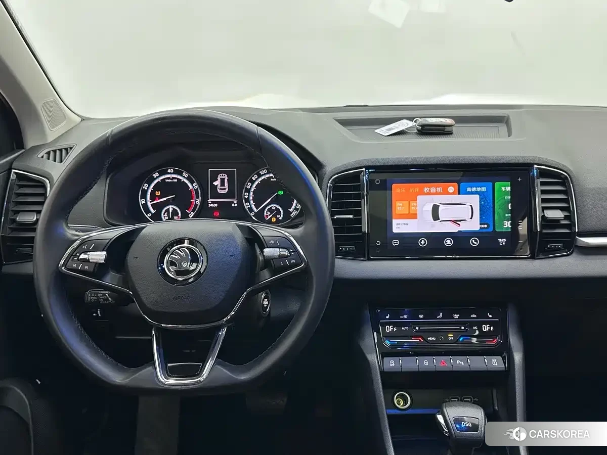 Skoda Karoq 2022 Белый из Китая, фото 3