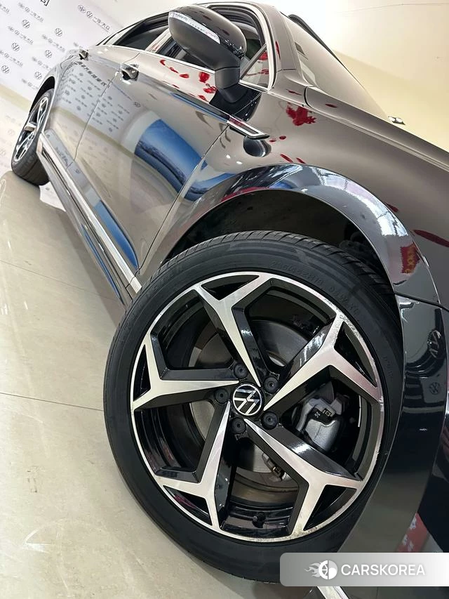 Volkswagen Magotan 2023 Черный из Китая, фото 2