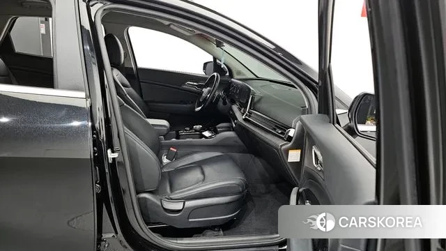 Kia Sportage 5th Generation Hybrid 2021 Черный из Кореи, фото 2