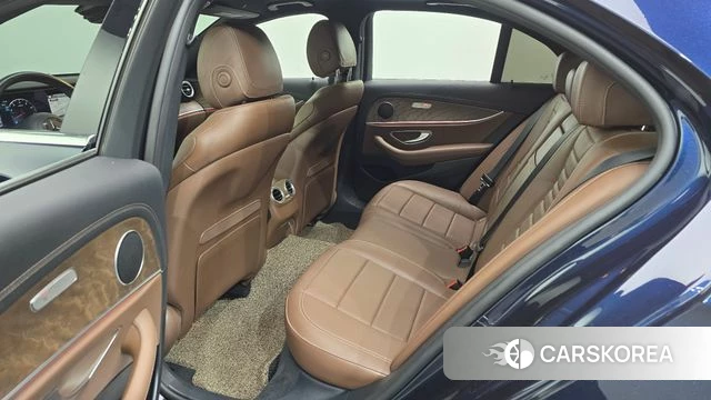 Mercedes-Benz E-Class W213 2022 Синий из Кореи, фото 2