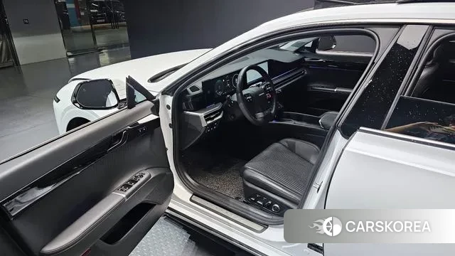 Hyundai Grandeur Hybrid (GN7) 2023 Белый из Кореи, фото 2