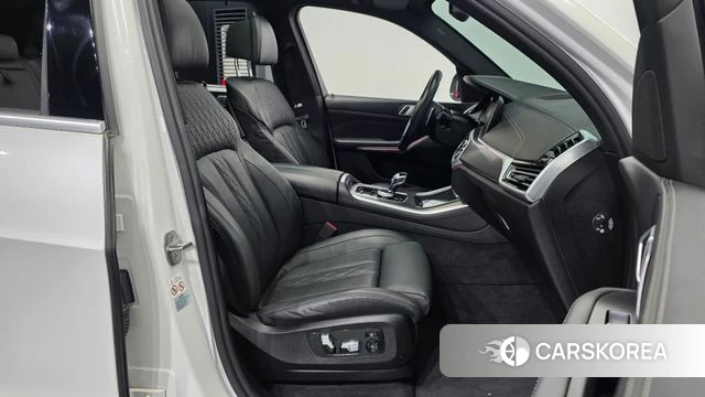 BMW X5 (G05) 2022 Белый из Кореи, фото 2
