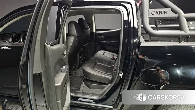 Chevrolet (GM Daewoo) Real New Colorado 2022 Черный из Кореи, фото 2