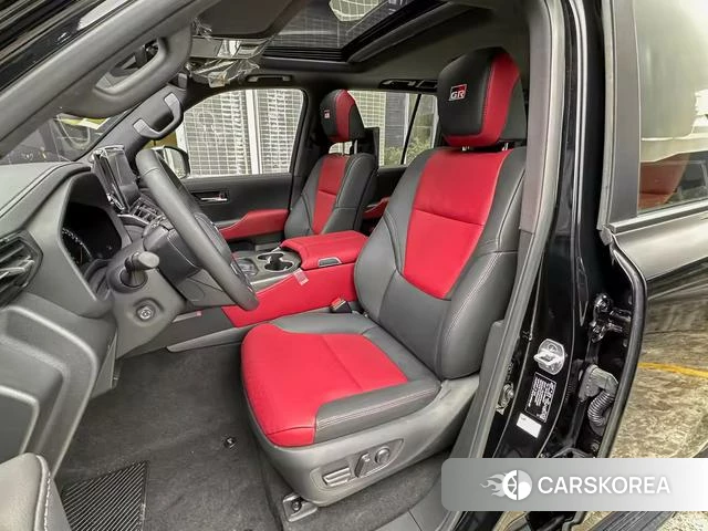 Toyota Land Cruiser (imported) 2023 Черный из Китая, фото 2