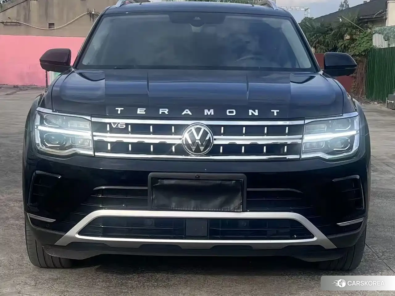 Volkswagen Touareg 2023 Черный из Китая, фото 2