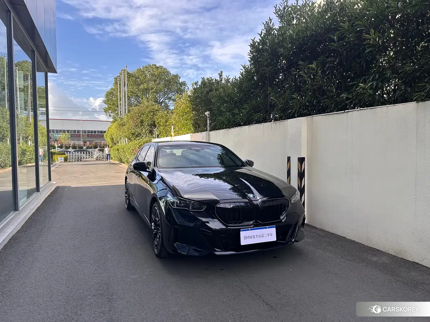 BMW 5 series 2025 Черный из Китая, фото 2