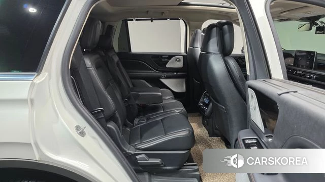 Lincoln Aviator 2nd generation 2022 Белый из Кореи, фото 2