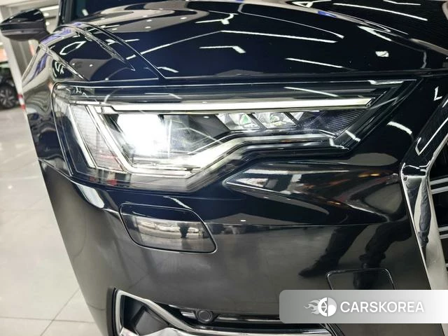Audi A6L 2023 Черный из Китая, фото 2