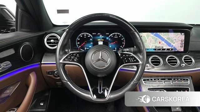 Mercedes-Benz E-Class W213 2021 Черный из Кореи, фото 2