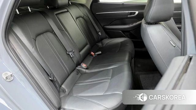 Hyundai Sonata D Edge Hybrid (DN8) 2024 Серебристо-серый из Кореи, фото 2