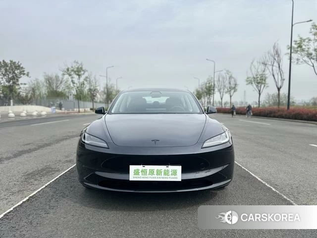 Tesla Model 3 2026 Темно-серый из Китая, фото 2