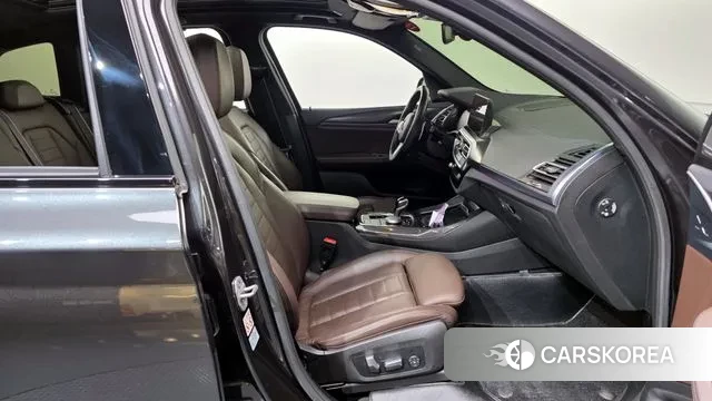 BMW X3 (G01) 2023 Серый из Кореи, фото 2