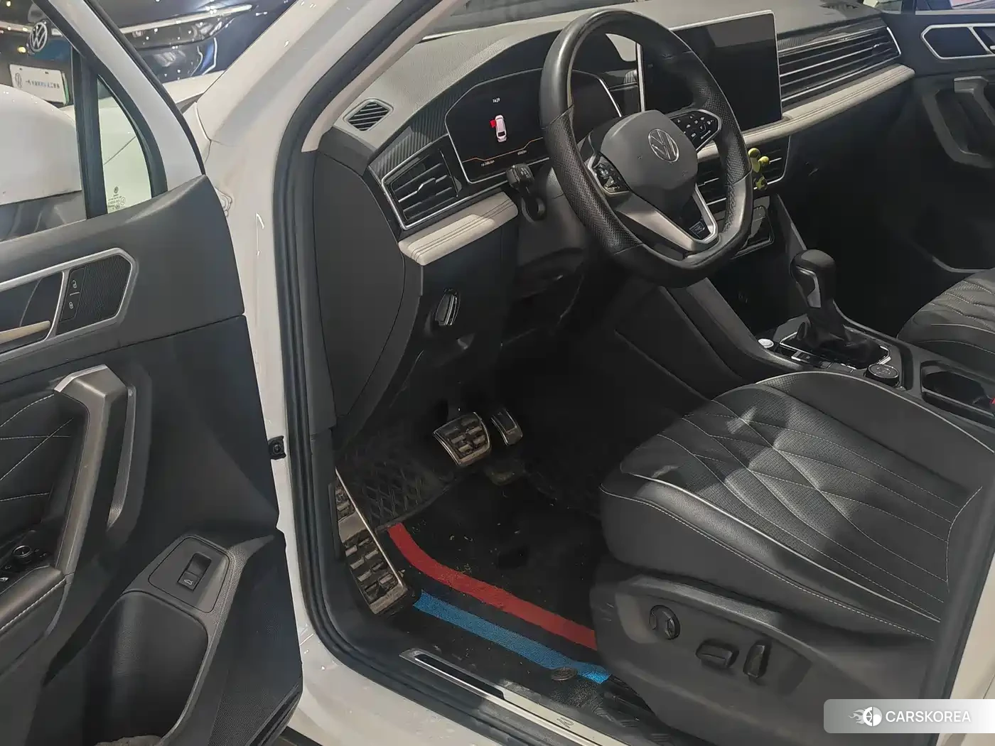 Volkswagen Tiguan L 2023 Белый из Китая, фото 2