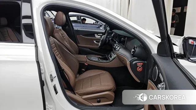 Mercedes-Benz E-Class W213 2022 Белый из Кореи, фото 2