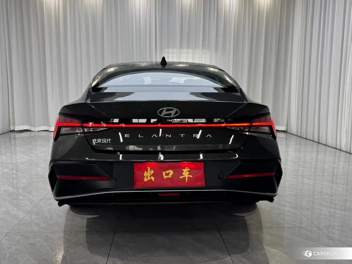 Hyundai Elantra 2023 Silver/gray из Китая, фото 2