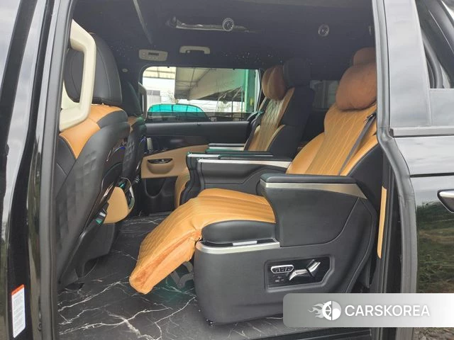 Kia Carnival 4th generation 2023 Черный из Кореи, фото 2