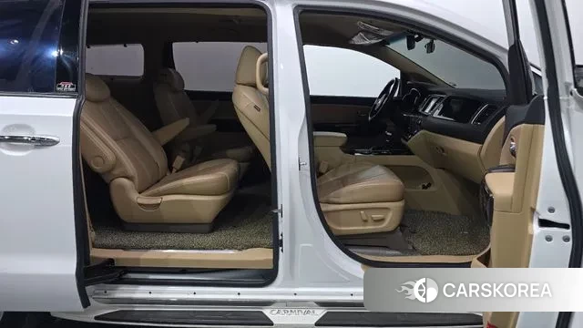 Kia The New Carnival 2018 Белый из Кореи, фото 2