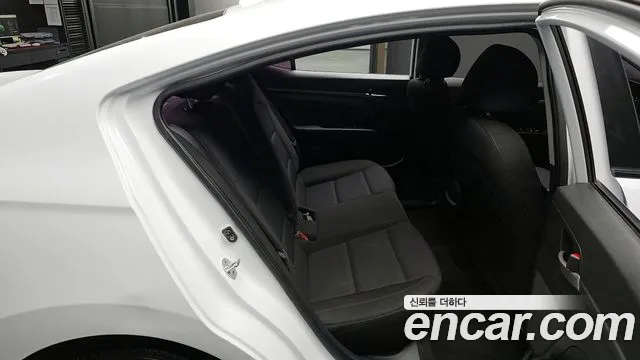 Hyundai Avante AD 2018 Белый из Кореи, фото 2