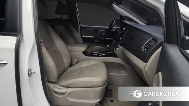 Kia The New Carnival 2018 Белый из Кореи, фото 2