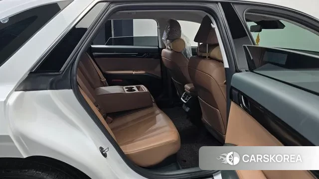 Hyundai Grandeur Hybrid (GN7) 2023 Белый из Кореи, фото 2