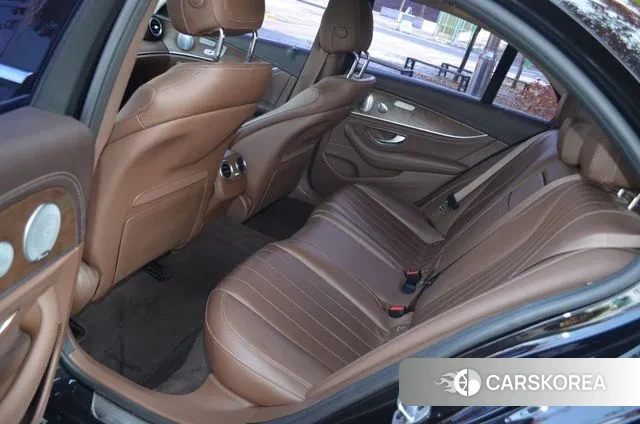 Mercedes-Benz E-Class W213 2018 Черный из Кореи, фото 2