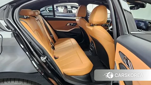 BMW 3 Series (G20) 2023 Черный из Кореи, фото 2