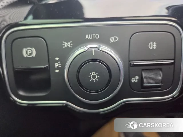 Mercedes-Benz A-Class W177 2021 Белый из Кореи, фото 2