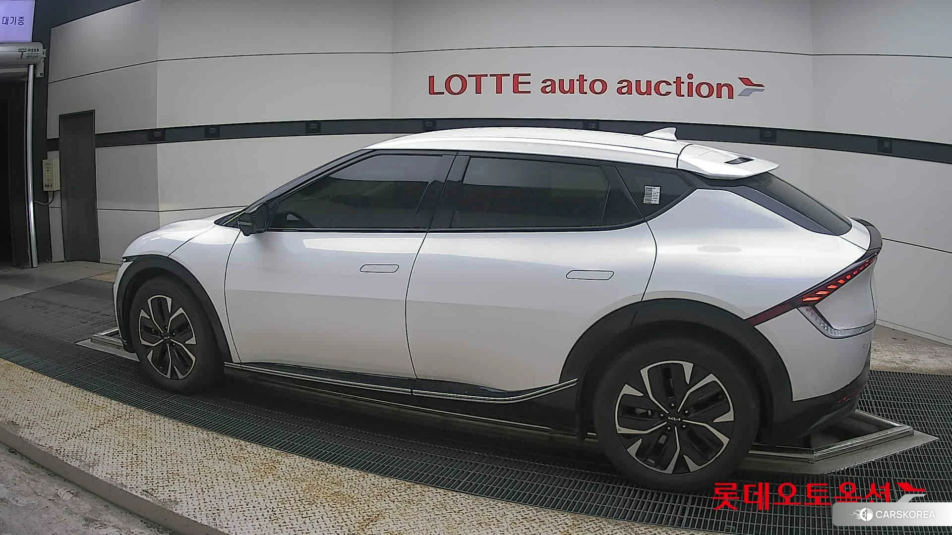 Kia EV6 2022 Белый из Кореи, фото 2