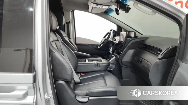 Hyundai Staria 2024 Серебряный из Кореи, фото 2