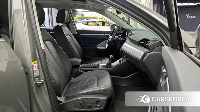 Audi Q3 (F3) 2020 Серый из Кореи, фото 2