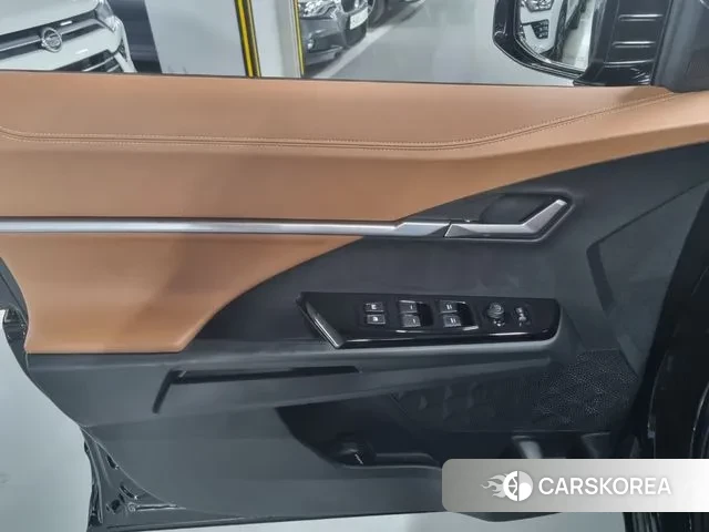 Ssangyong Torres 2023 Черный из Кореи, фото 2