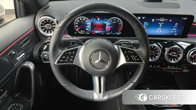 Mercedes-Benz A-Class W177 2024 Белый из Кореи, фото 2