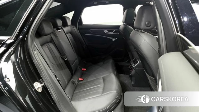 Audi A6 (C8) 2021 Черный из Кореи, фото 2