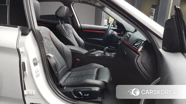 BMW 3 Series GT (F34) 2019 Белый из Кореи, фото 2