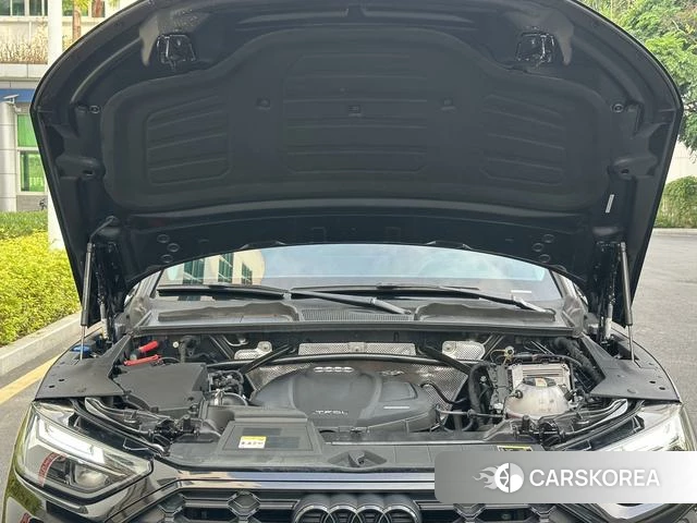 Audi Q5L Sportback 2022 Черный из Китая, фото 2